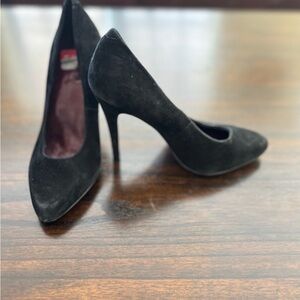 Jessica Simpson Elegant Black Heels